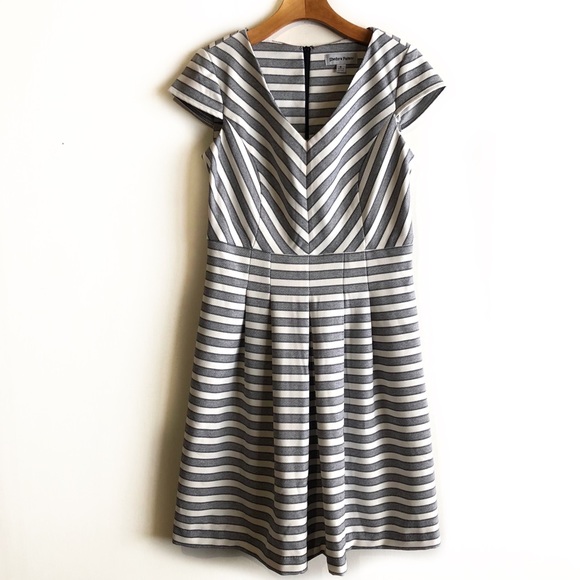 Shelby & Palmer Dresses & Skirts - Shelby & Palmer striped fit and flare dress